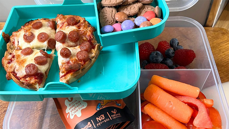 Pizza bagel packed lunchbox